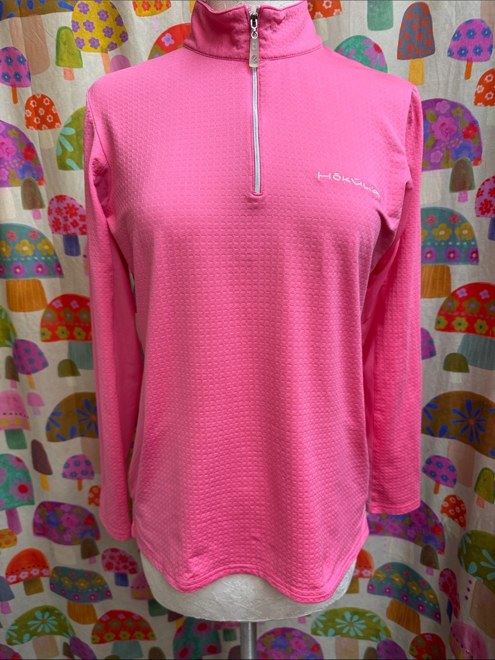 Bette & Court L/S "Hokuli'a" Blouse. Medium